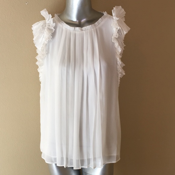 WHBM | MICRO PLEATED SHELL IN ECRU - Picture 4 of 13